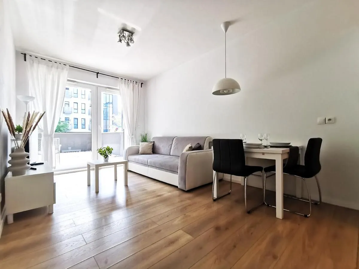 Matejki Apartment ~ Self Check-In 24 ~ Parking Wroclaw